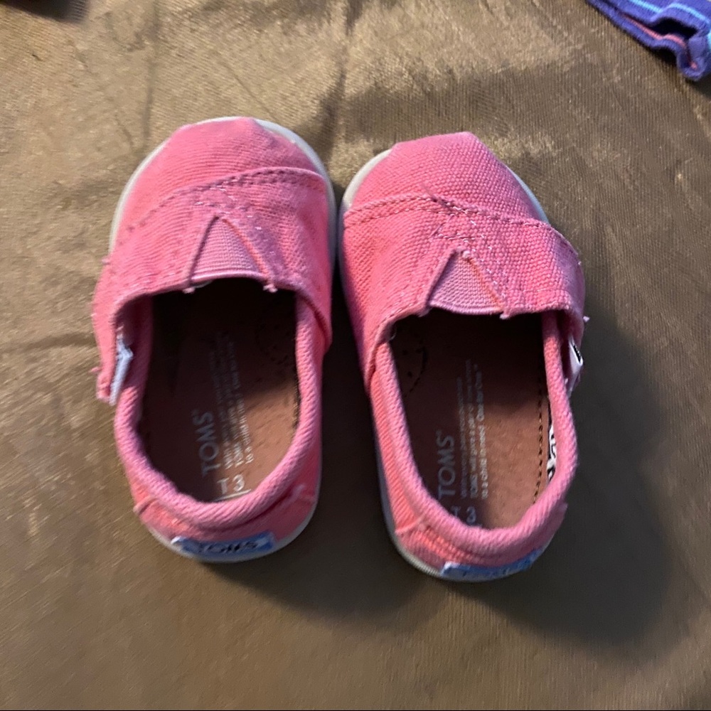 KIDS sz 3 PINK TOMS